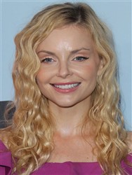 Izabella Miko