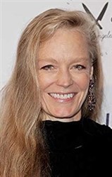 Suzy Amis