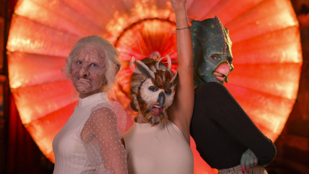 Series TV Show Hẹn Hò Cùng Quái Thú - Sexy Beasts Series TV Show Hẹn Hò Cùng Quái Thú - Sexy Beasts