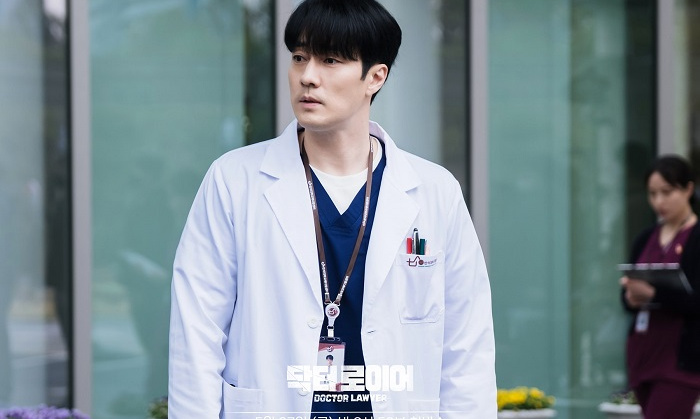 Doctor Lawyer / Doctor Lawyer (2022)
