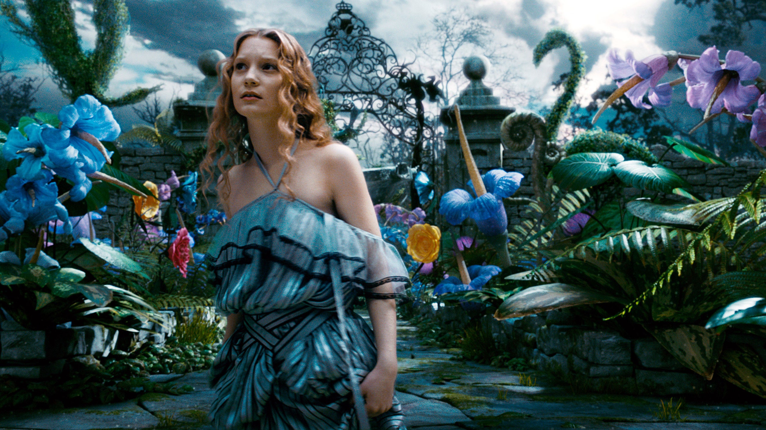 Alice in Wonderland: Through the Looking Glass / Alice in Wonderland: Through the Looking Glass (2016)