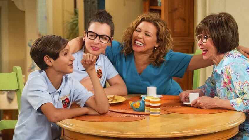 Xem Phim Sao phải nghĩ (Phần 2), One Day at a Time (Season 2) 2018 Xem Phim Sao phải nghĩ (Phần 2), One Day at a Time (Season 2) 2018