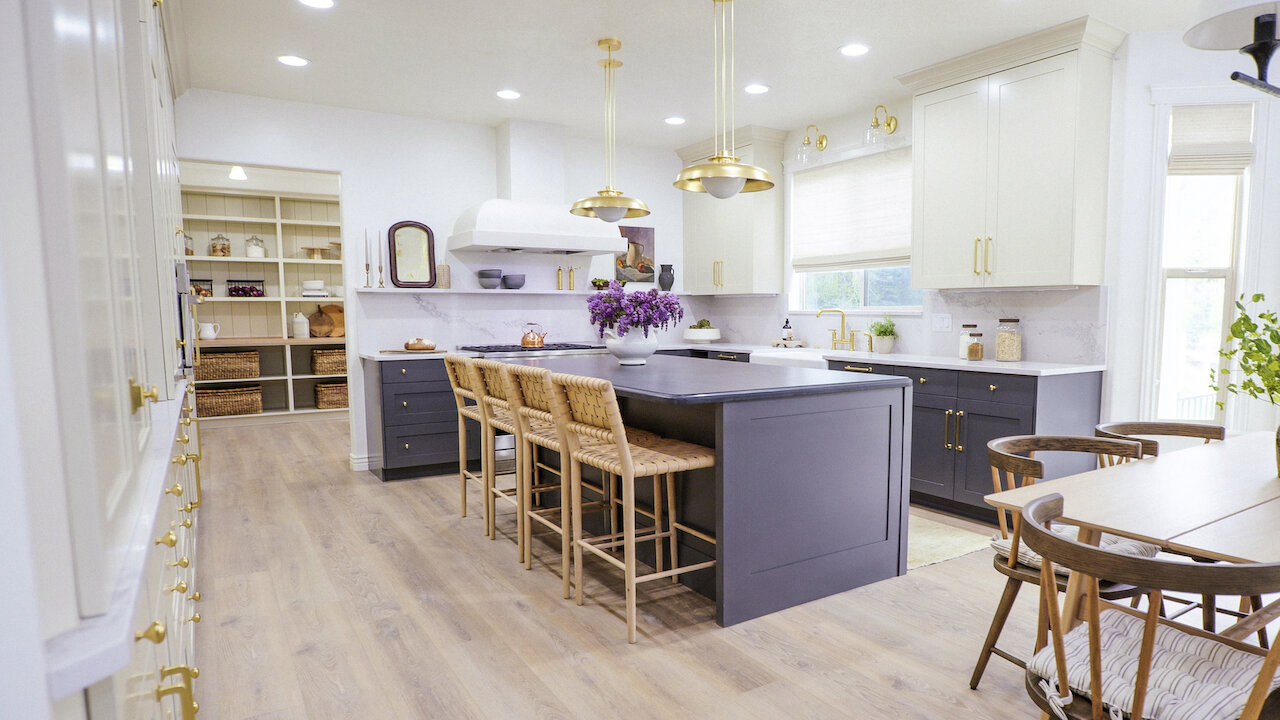 Xem Phim Đại tu ngôi nhà mơ ước (Phần 4), Dream Home Makeover (Season 4) 2020 Xem Phim Đại tu ngôi nhà mơ ước (Phần 4), Dream Home Makeover (Season 4) 2020