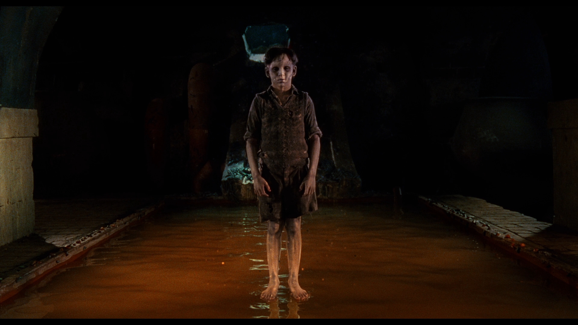 Xem Phim The Devil's Backbone, The Devil's Backbone 2001 Xem Phim The Devil's Backbone, The Devil's Backbone 2001