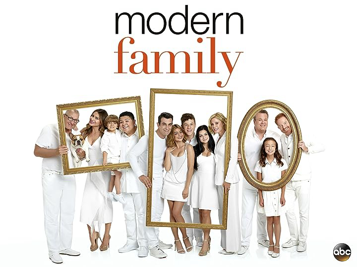 Modern Family (Season 8) / Modern Family (Season 8) (2016)