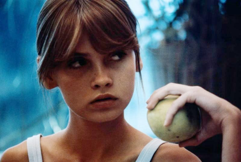 Xem Phim Cô bé Laura, Laura 1979 Xem Phim Cô bé Laura, Laura 1979