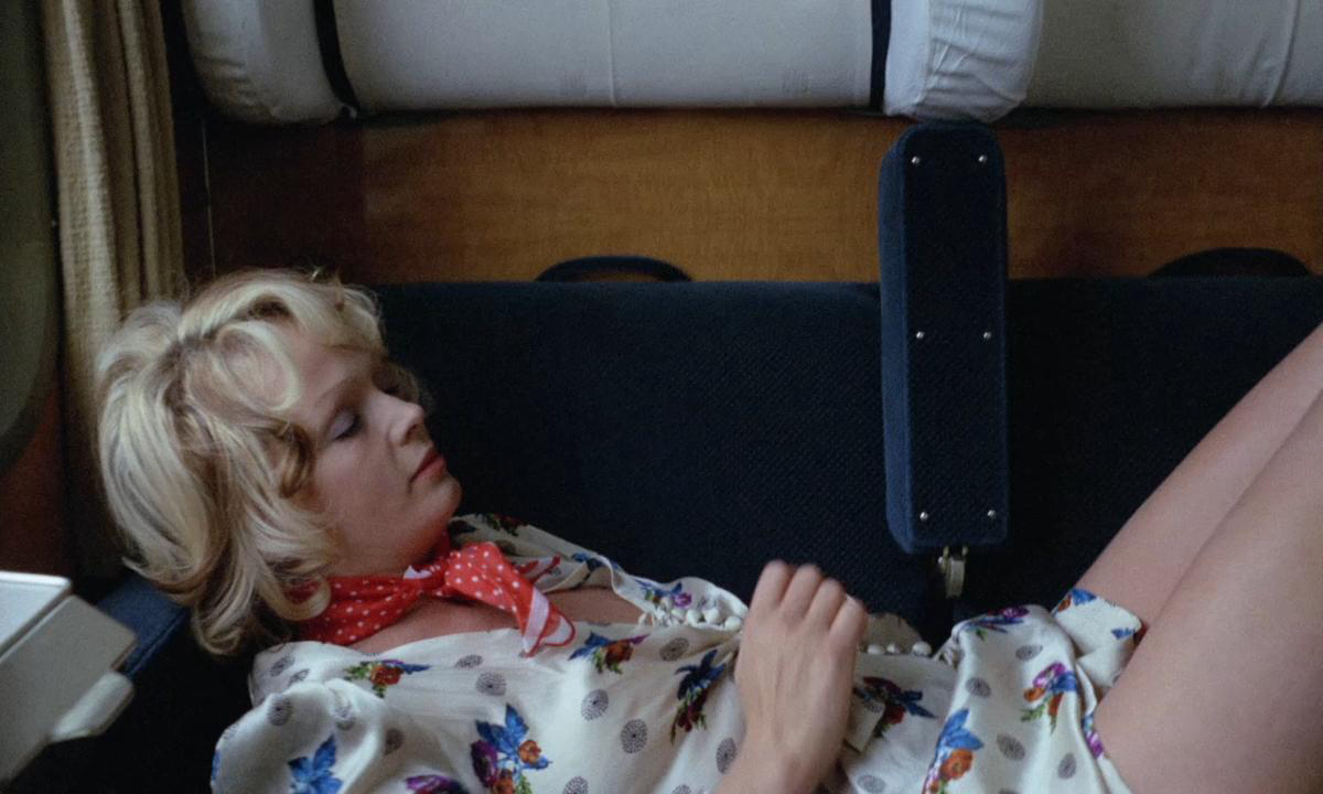 Xem Phim Cô gái mùa hè, Julia 1974 Xem Phim Cô gái mùa hè, Julia 1974