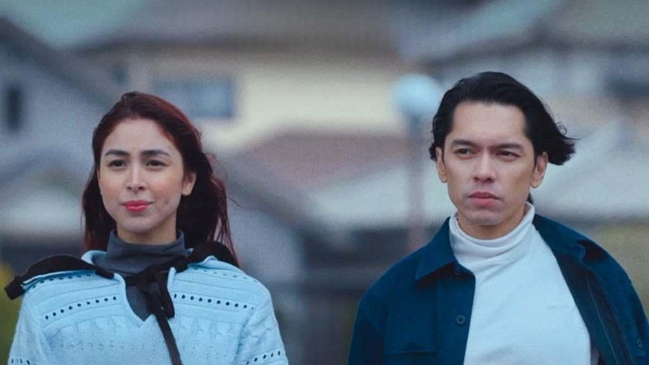 Xem Phim Hold Me Close, Hold Me Close 2024 Xem Phim Hold Me Close, Hold Me Close 2024