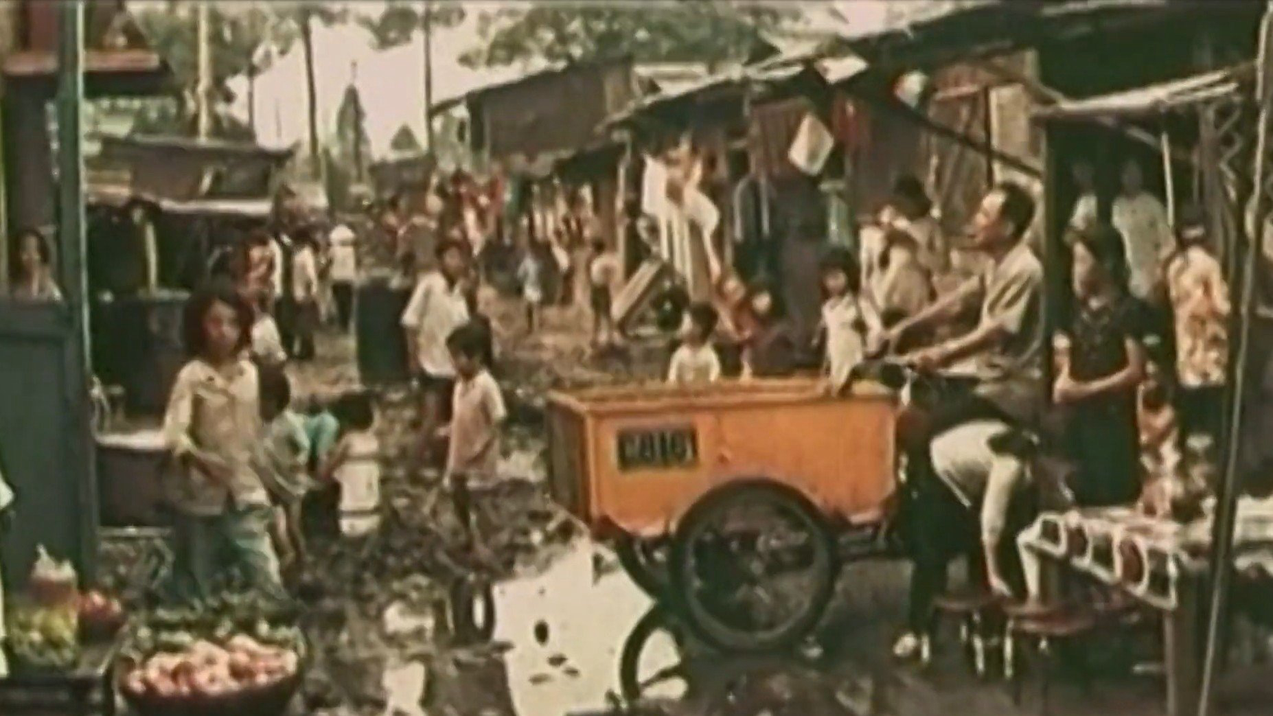 The City at Sunrise / The City at Sunrise (1975)