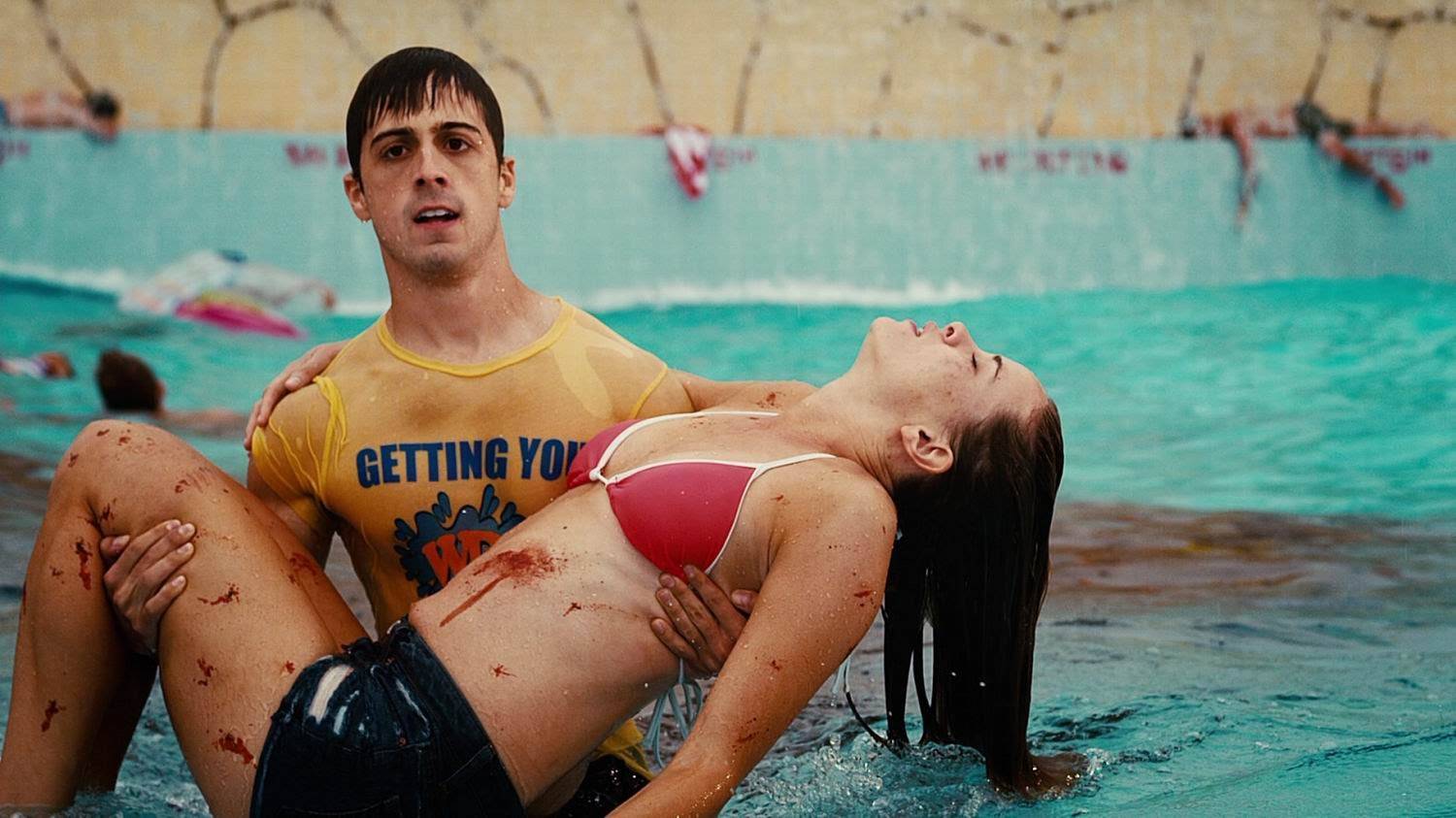 Piranha 3DD (2012)